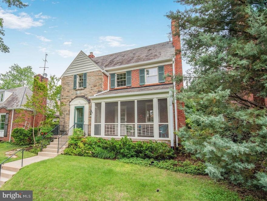 JUST Listed - First Open House Weekend - Sat 1-3 & Sun 1-3 pm

Charming side-hall Colonial, in a sought-after neighborhood, about a block from Lafayette-Pointer Park | Lafayette School, and a couple of blocks to Broad Branch Mkt.  Freshly Painted, updated kitchen, and baths - Move-in ready.  Convenient for commuting and recreation opportunities of Rock Creek Park; shopping, dining, and going to the movies/programs at the Avalon Theatre on "the Avenue."  There is alley access to the garage and to the rear entrance to house.  3-4 Bedrooms | 2.5 Baths.