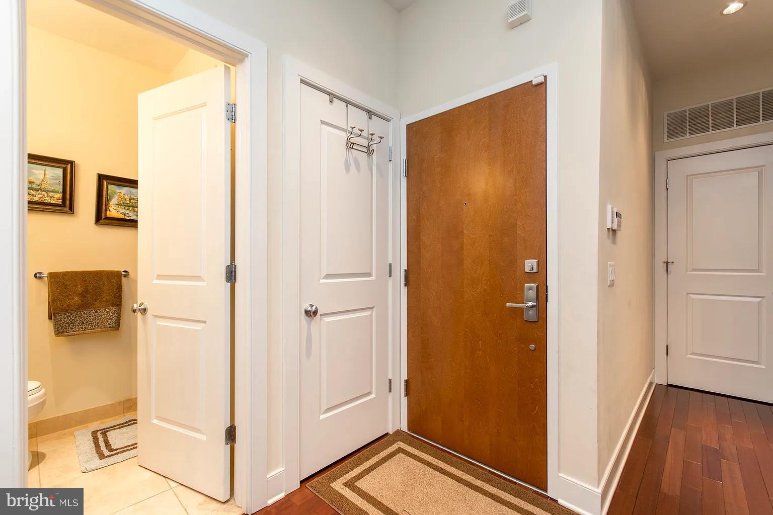 RITTENHOUSE SQUARE - Residential Lease