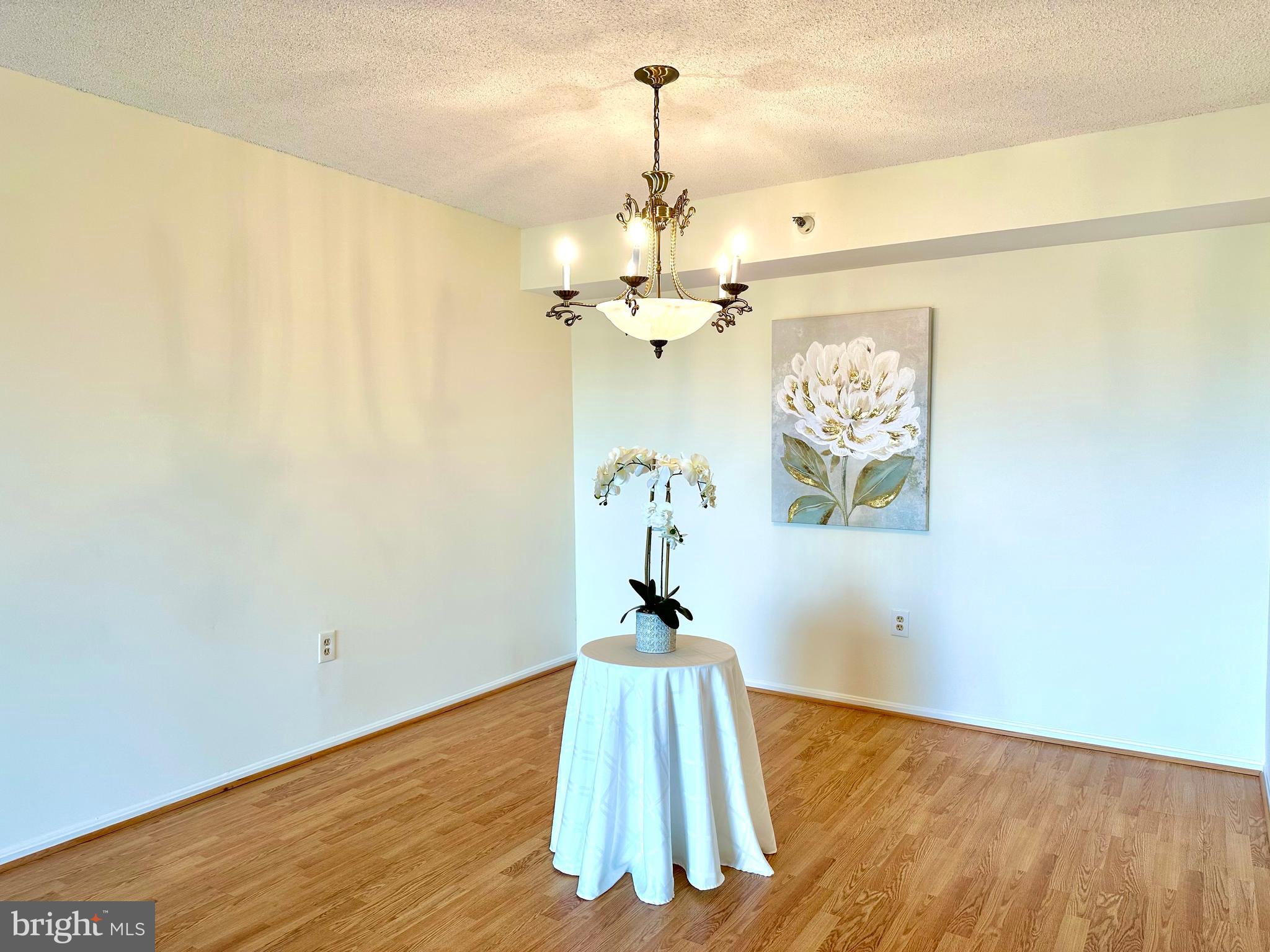 LEISURE WORLD - Residential