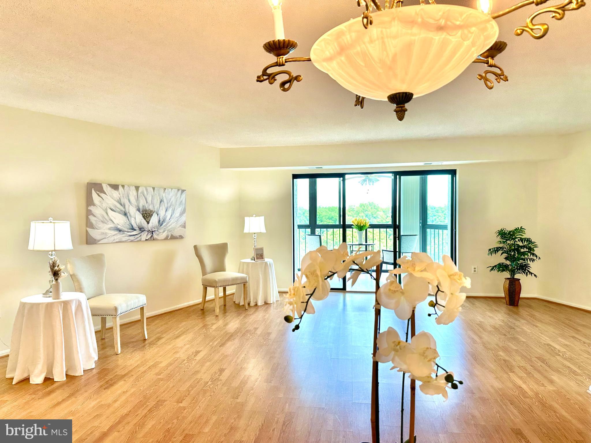 LEISURE WORLD - Residential