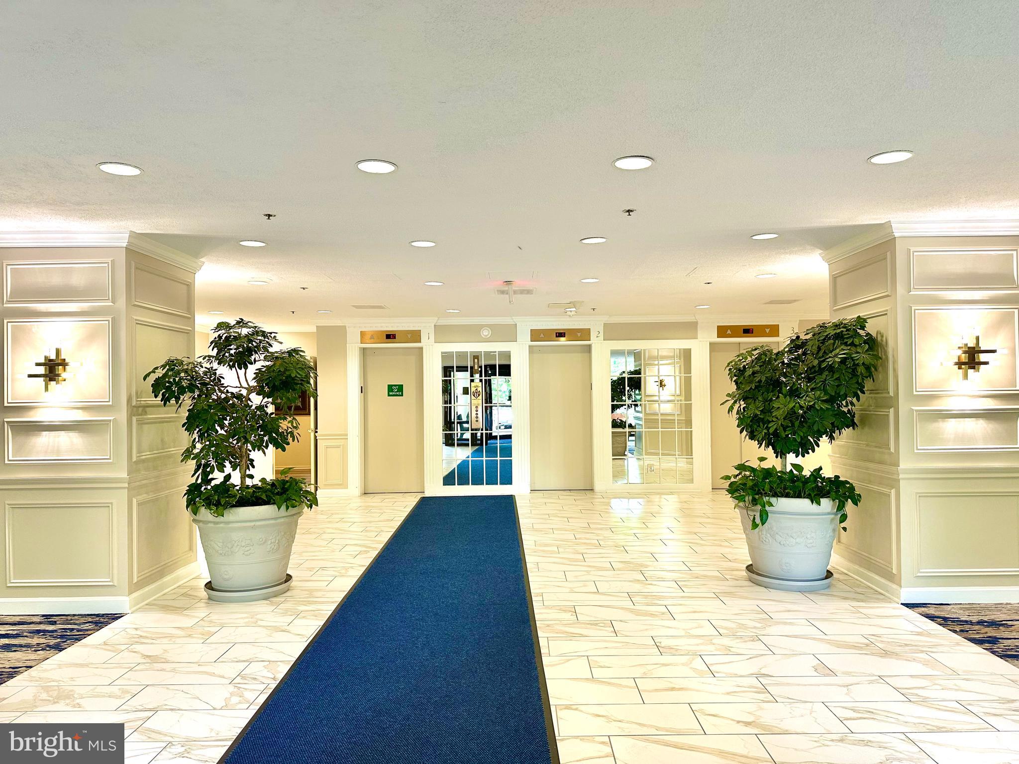 LEISURE WORLD - Residential