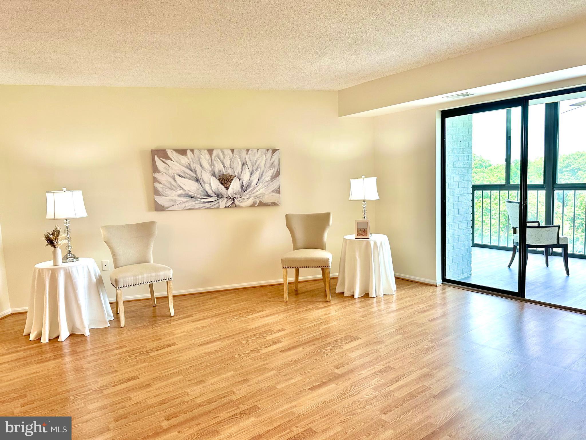 LEISURE WORLD - Residential