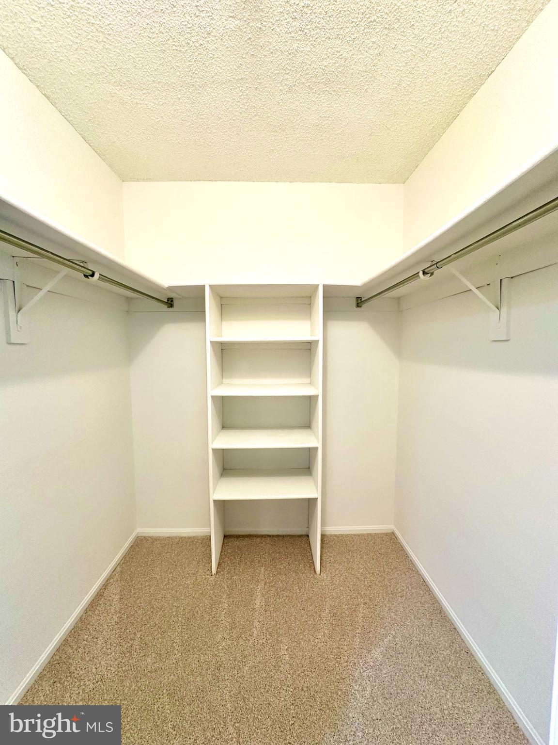 LEISURE WORLD - Residential