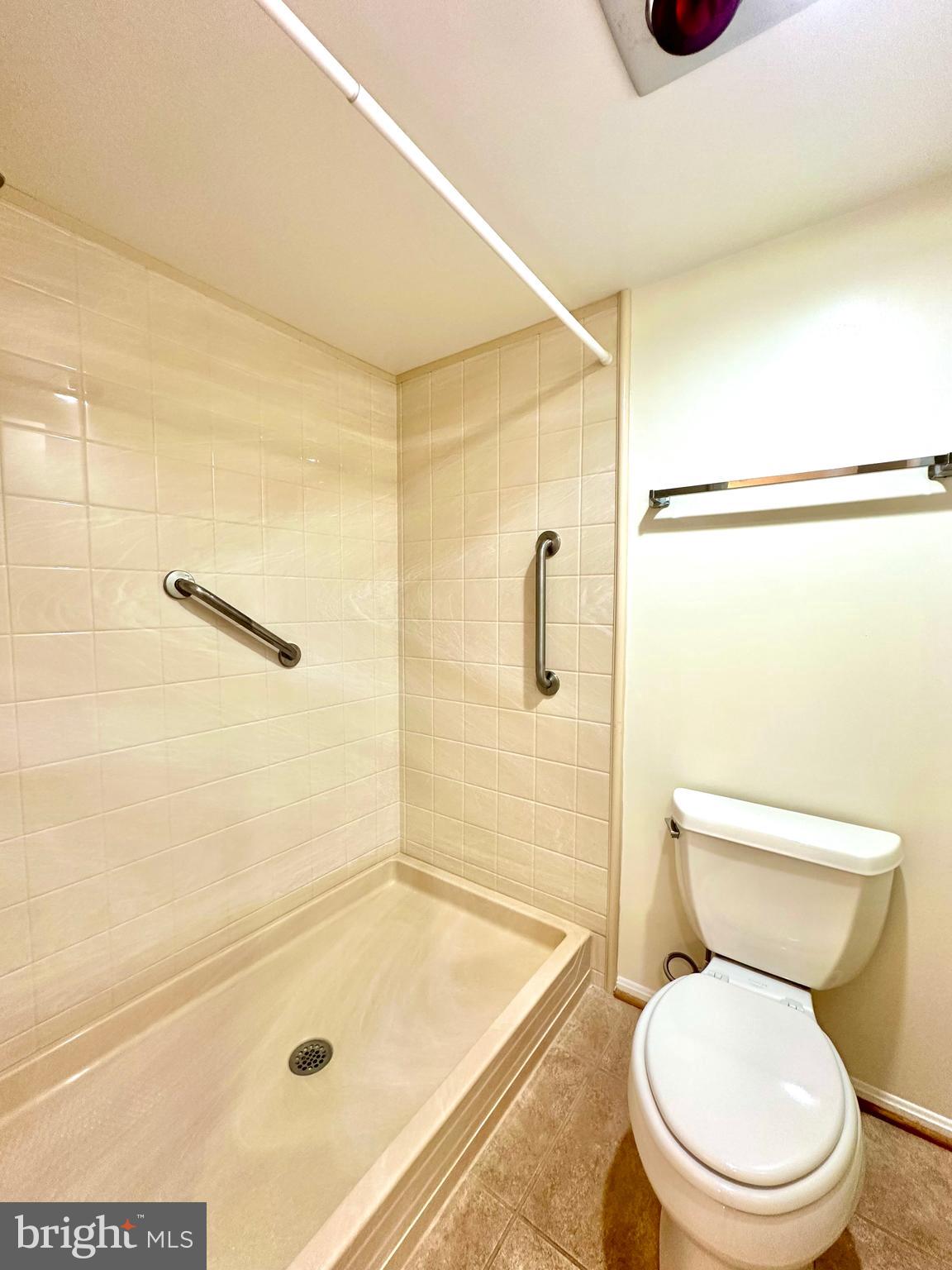 LEISURE WORLD - Residential