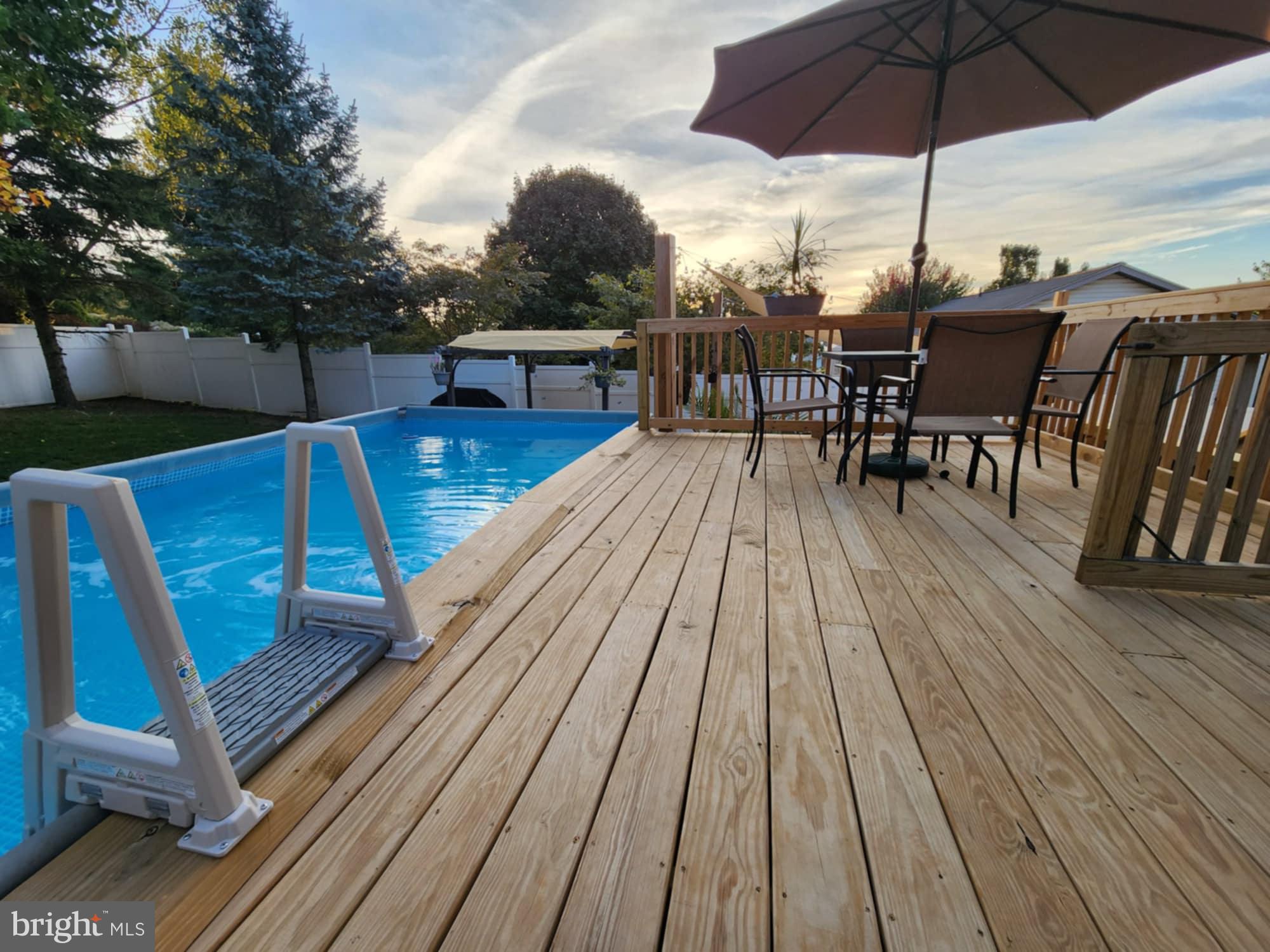 HALL ESTATES - Residential