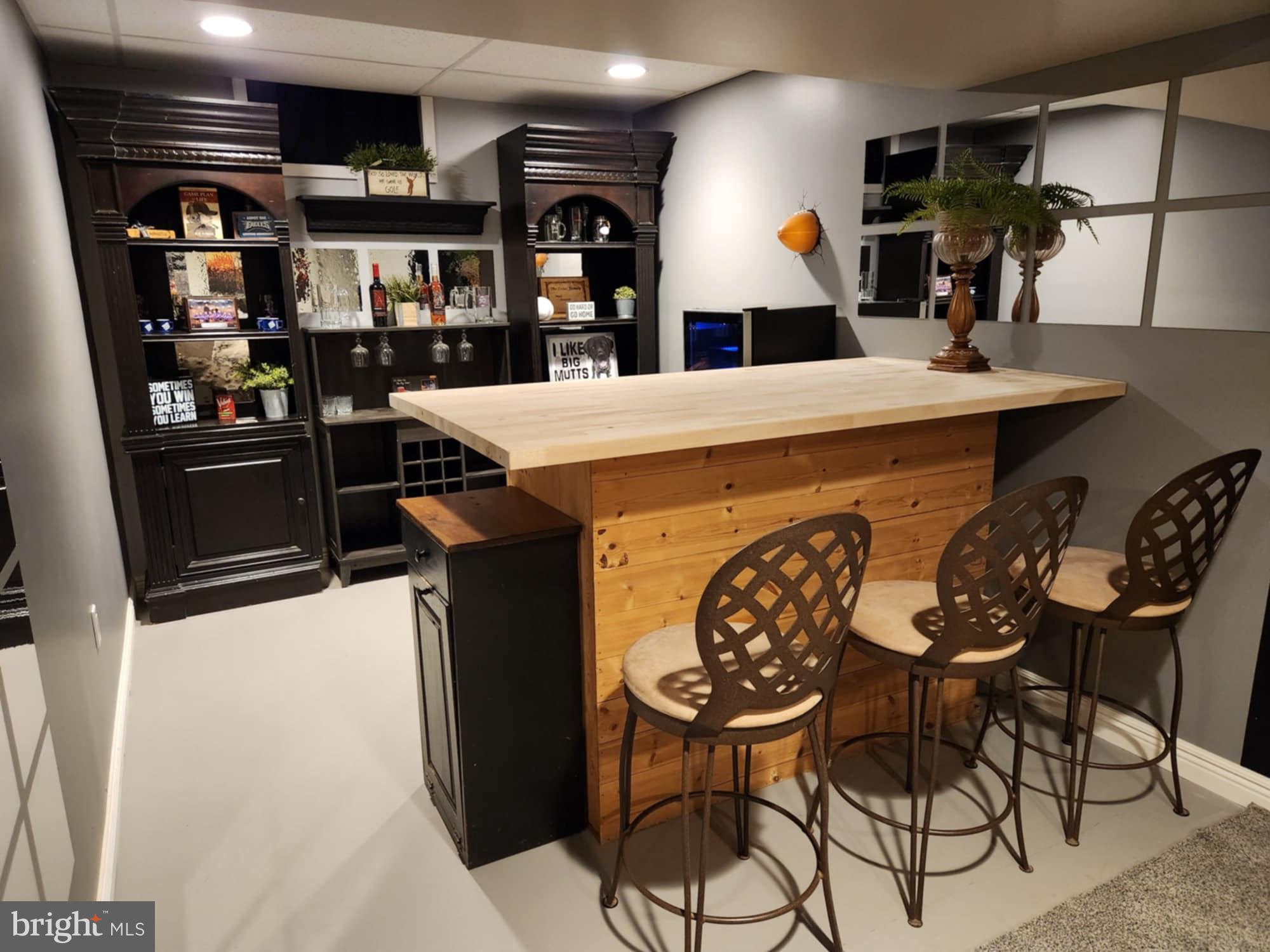 HALL ESTATES - Residential