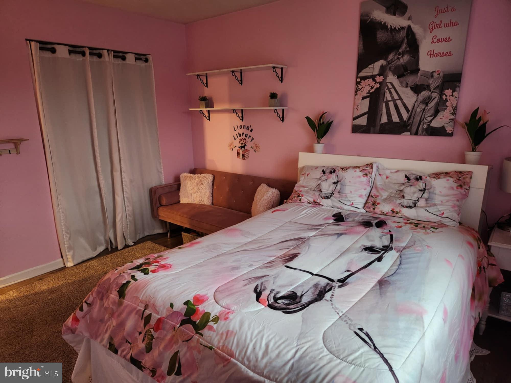 HALL ESTATES - Residential