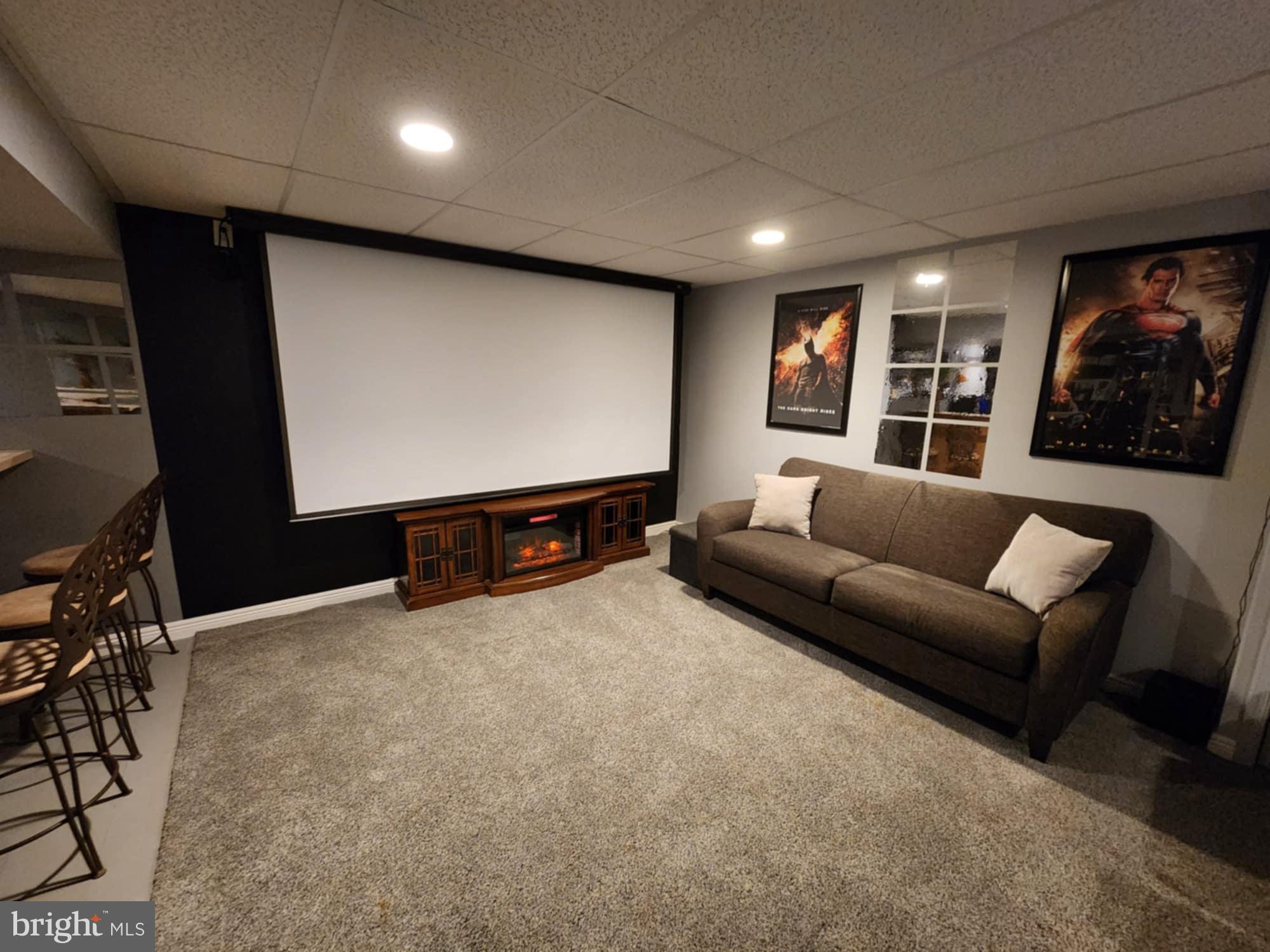 HALL ESTATES - Residential