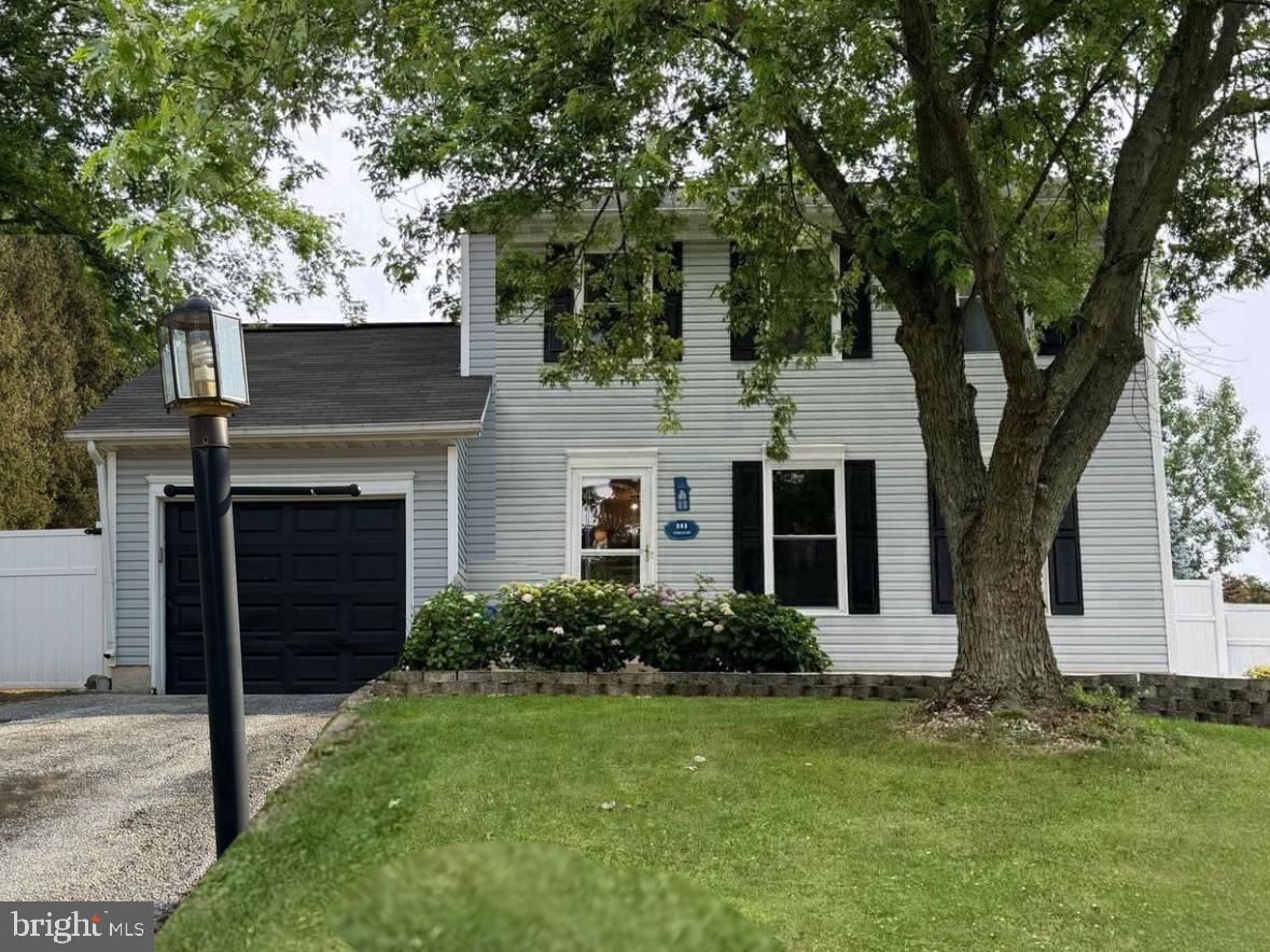 HALL ESTATES - Residential