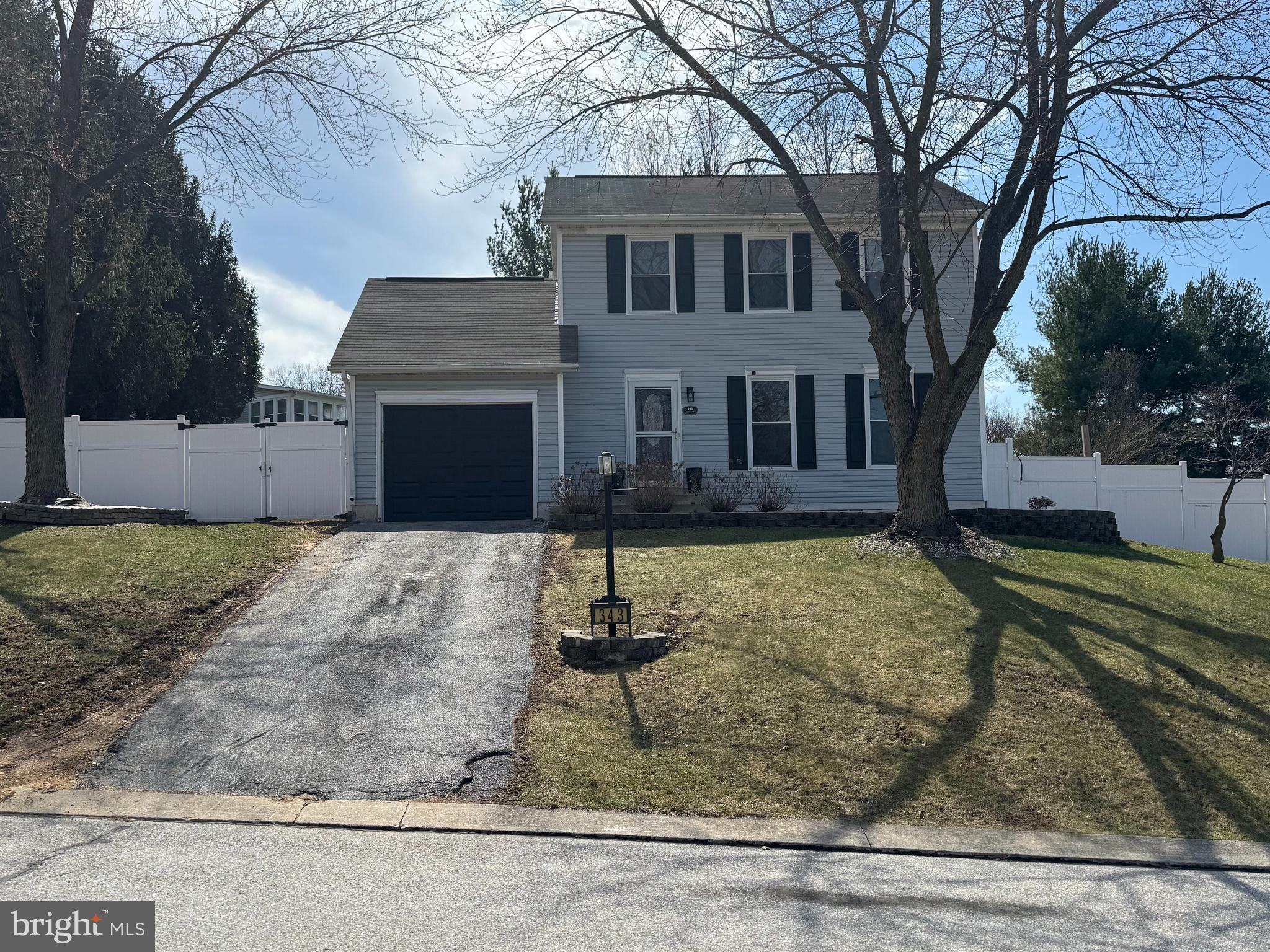 HALL ESTATES - Residential