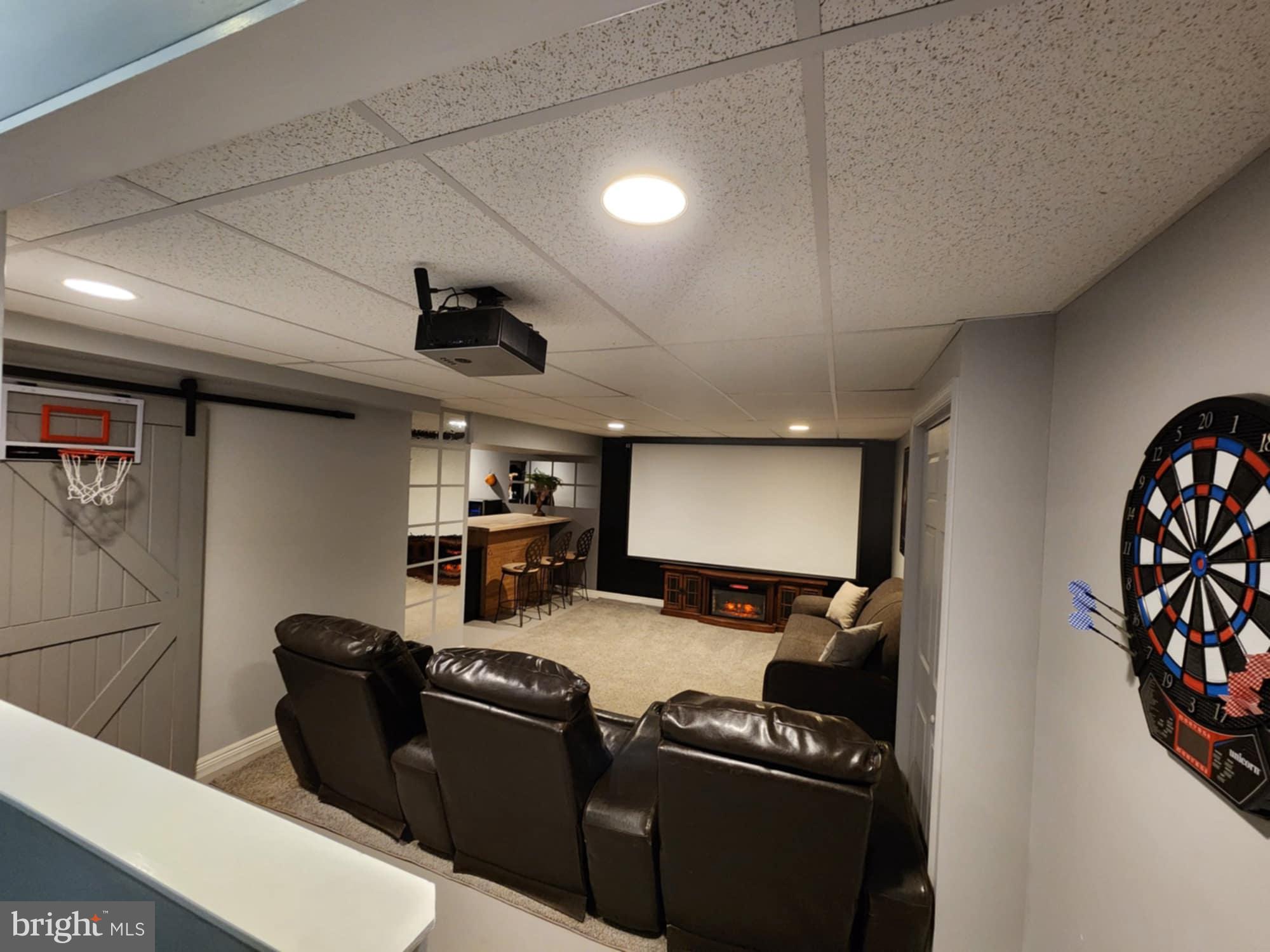 HALL ESTATES - Residential