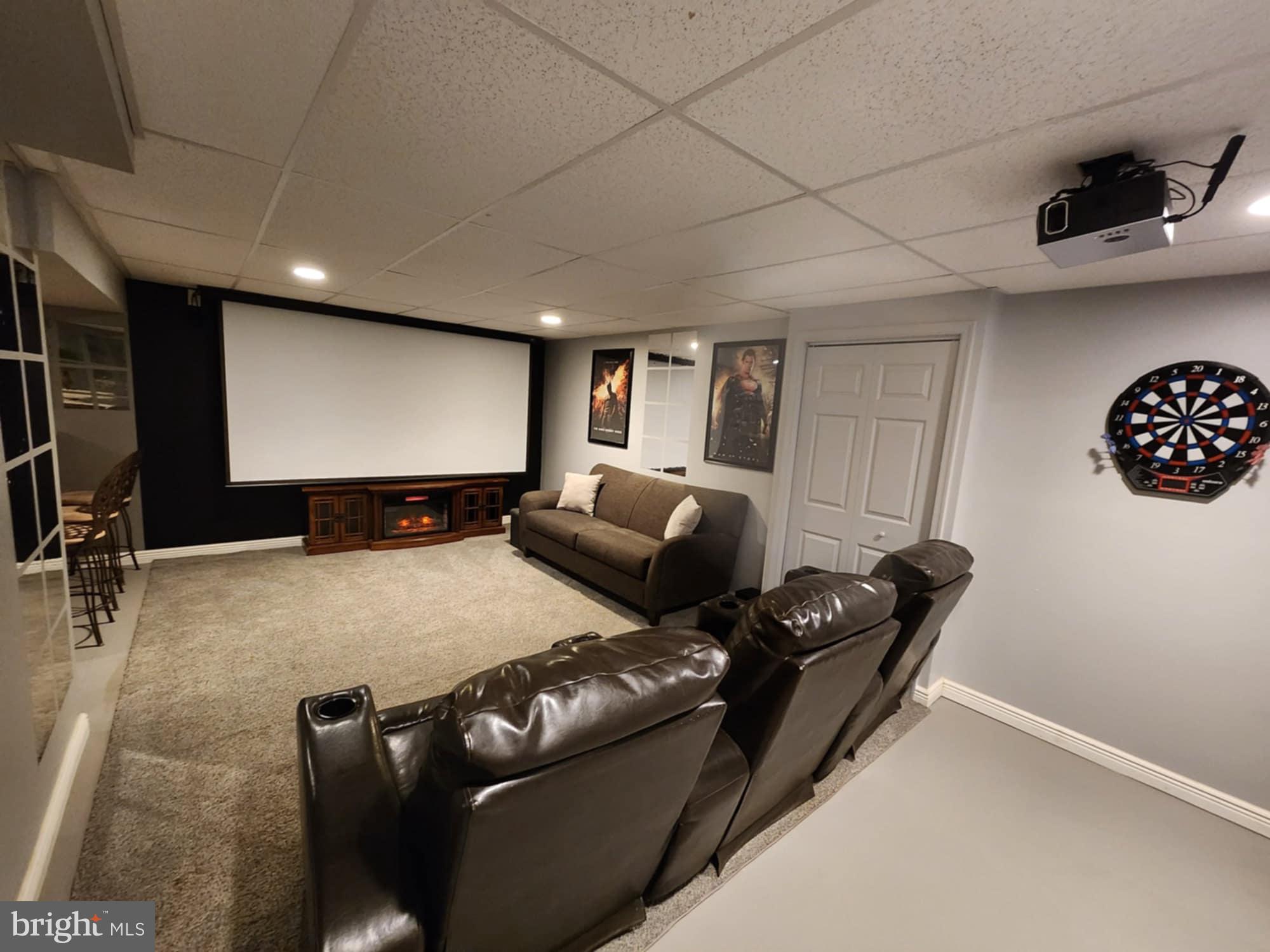 HALL ESTATES - Residential