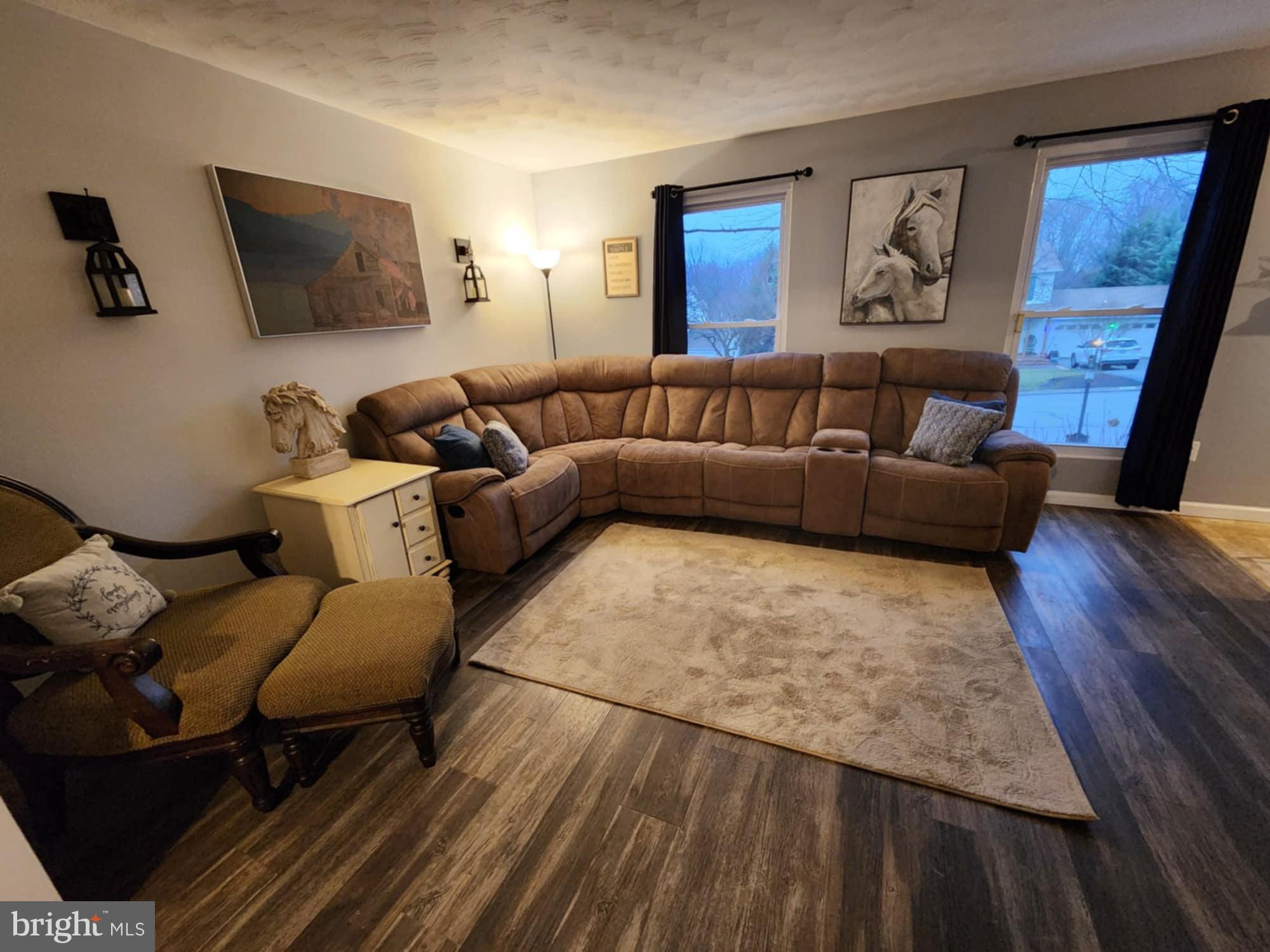 HALL ESTATES - Residential