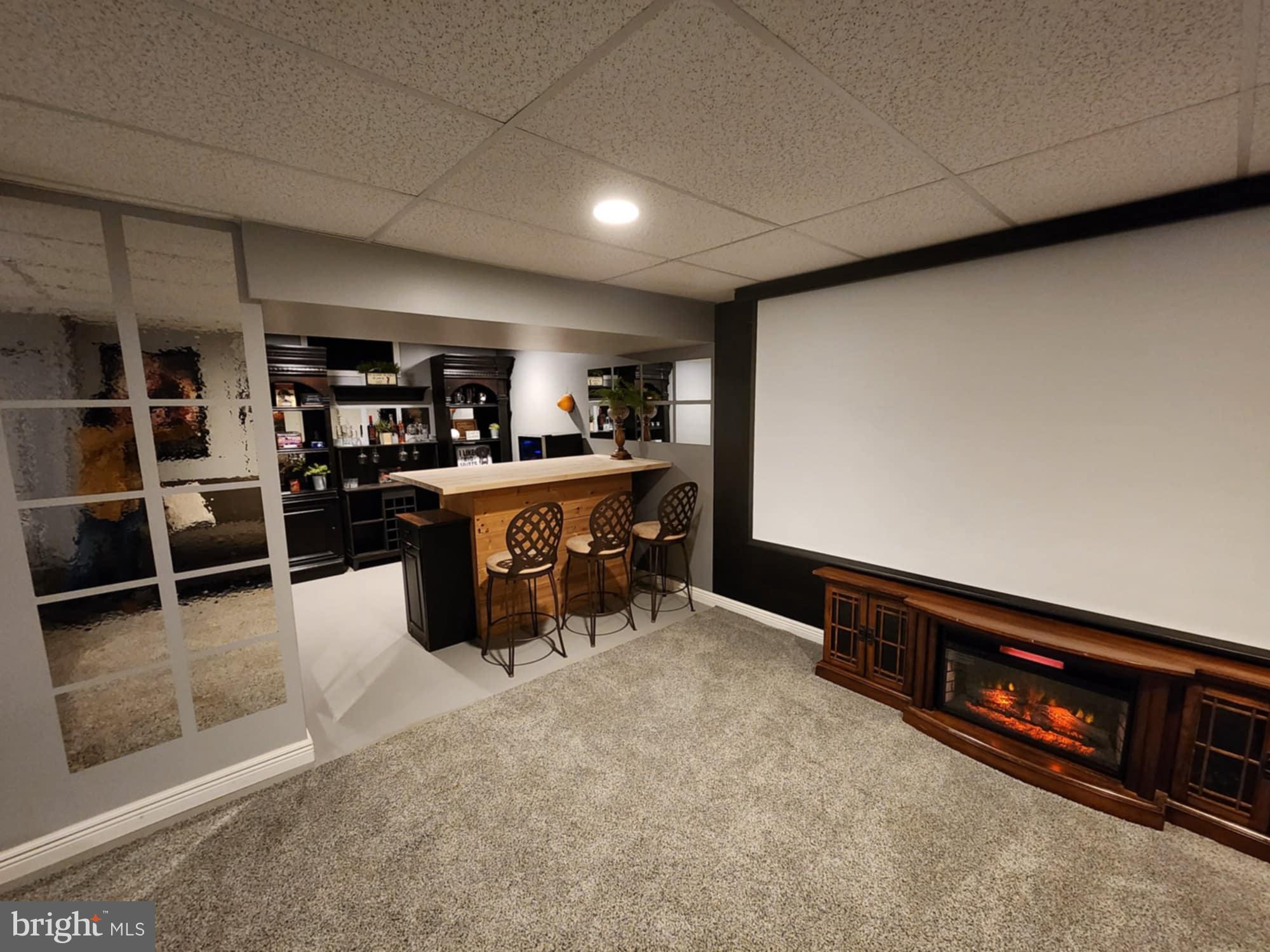 HALL ESTATES - Residential