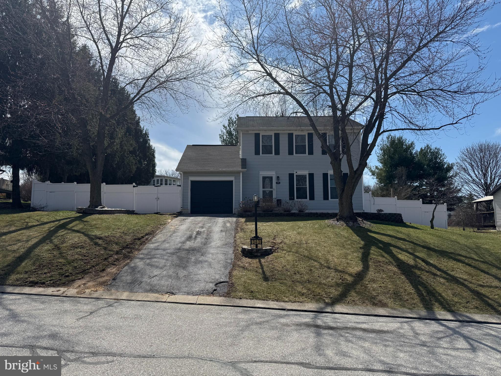 HALL ESTATES - Residential