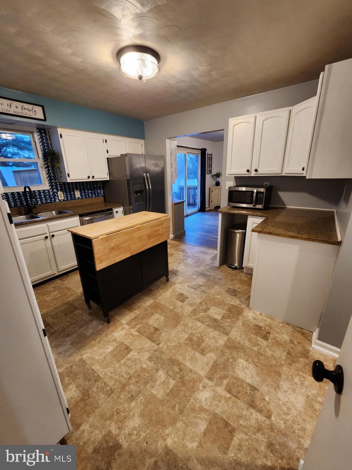 HALL ESTATES - Residential