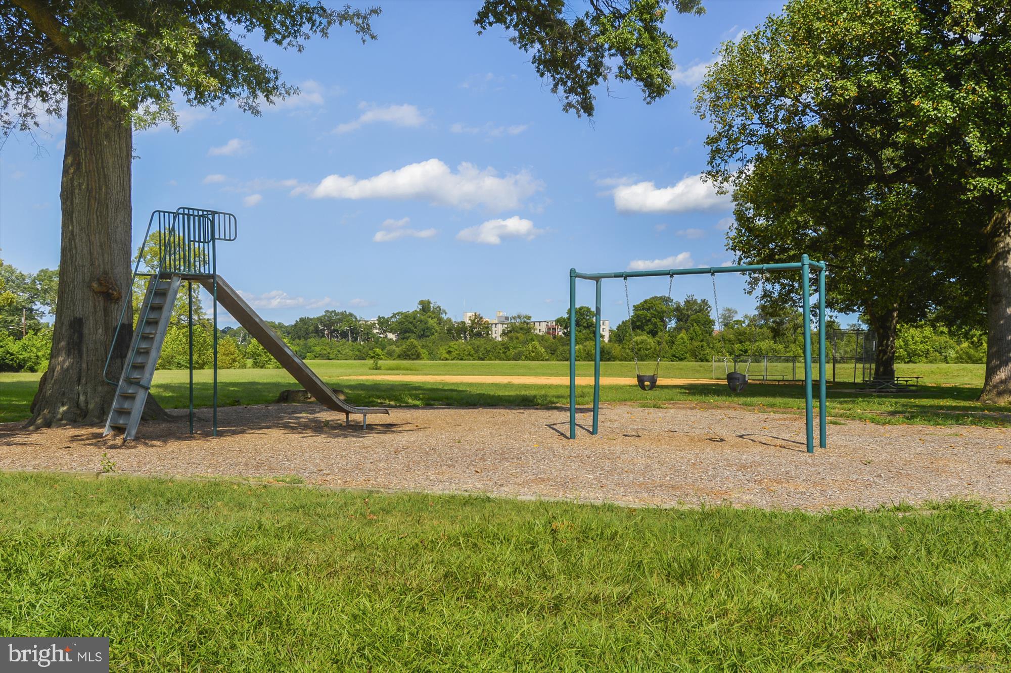 RIVERDALE PARK - Residential