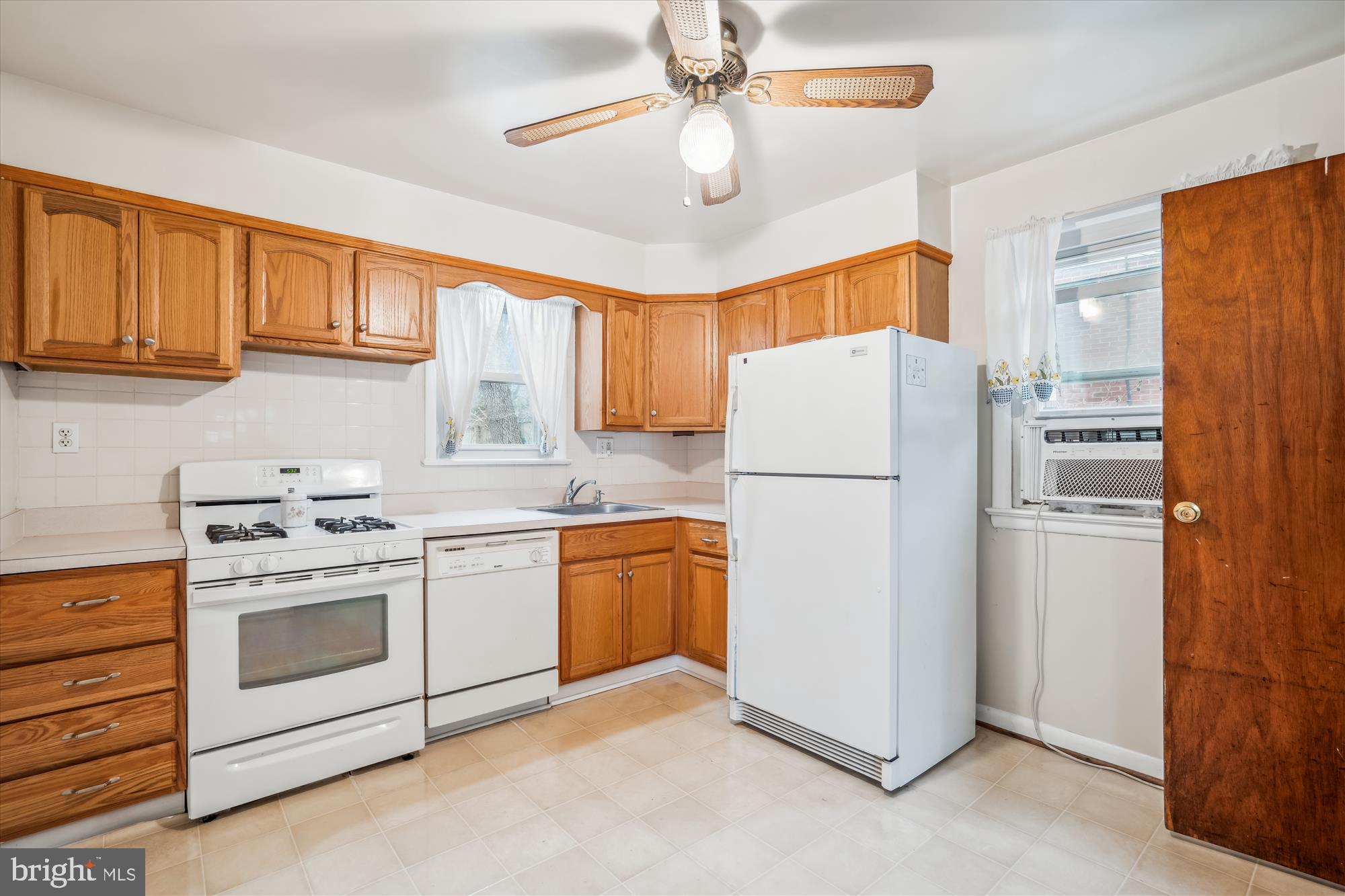 RIVERDALE PARK - Residential