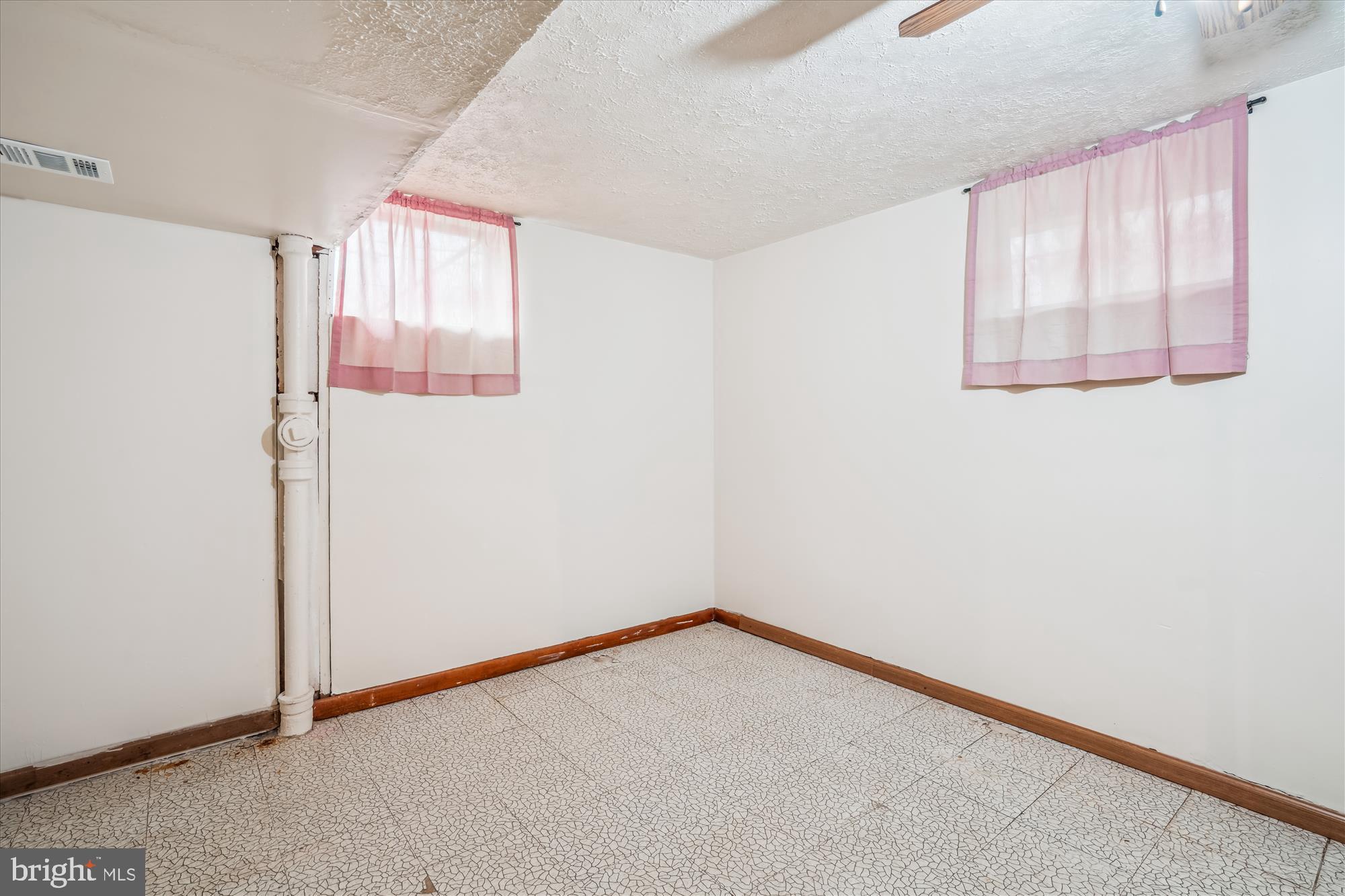 RIVERDALE PARK - Residential