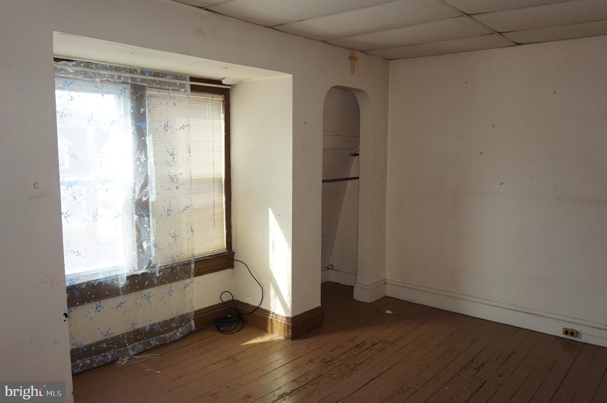 WARD 08 - Residential