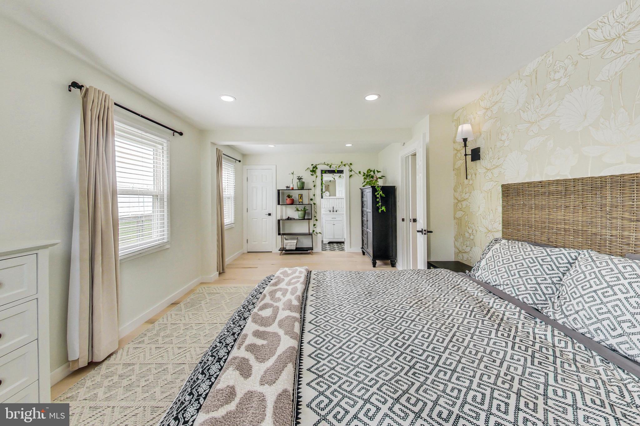 TULIP GROVE - Residential