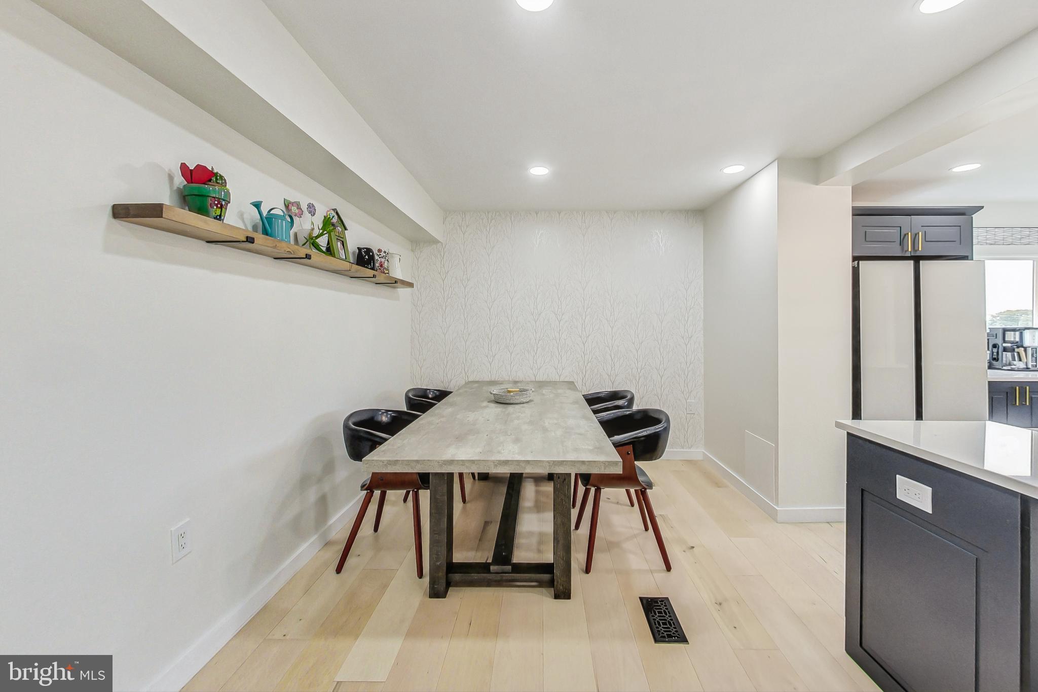 TULIP GROVE - Residential