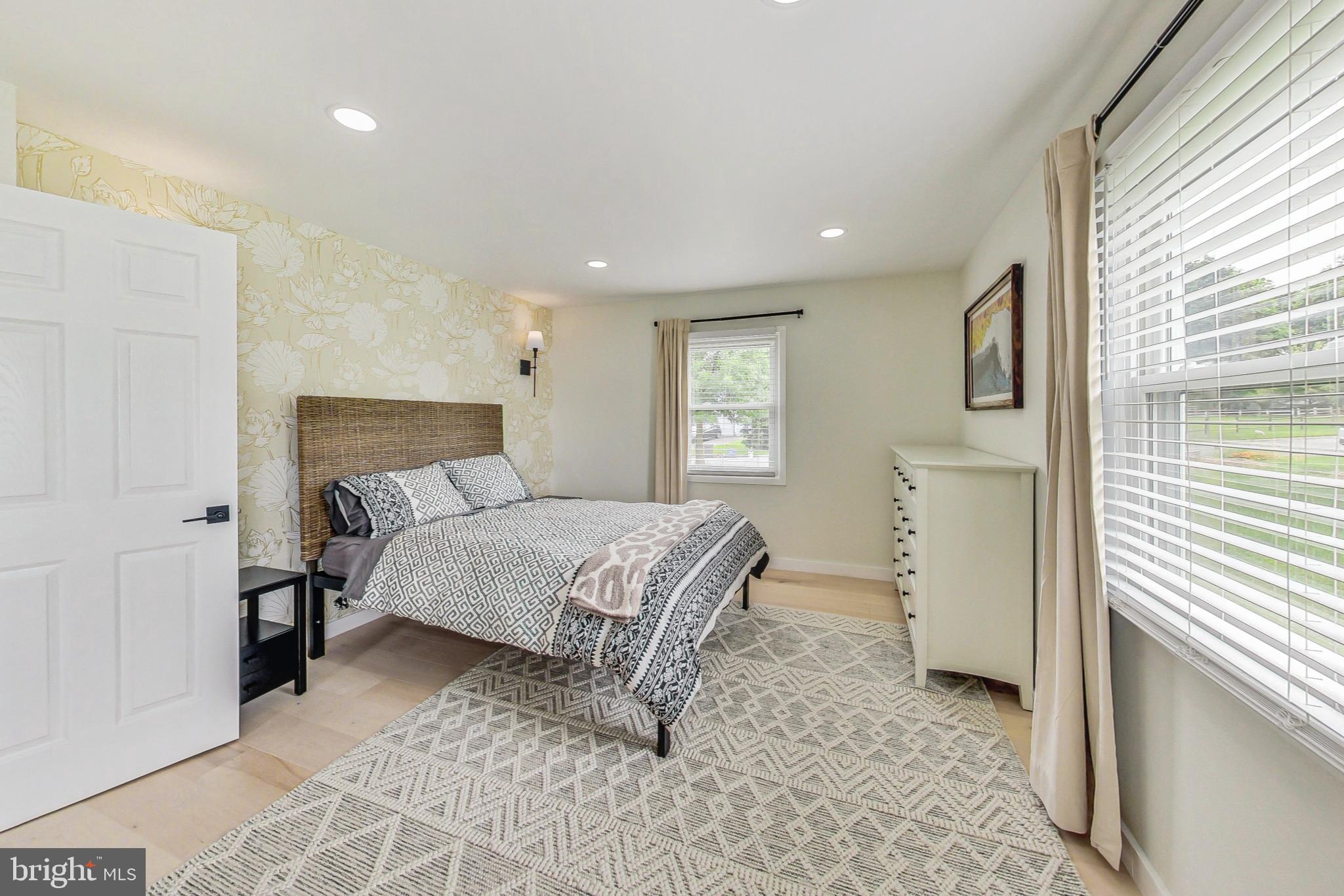 TULIP GROVE - Residential