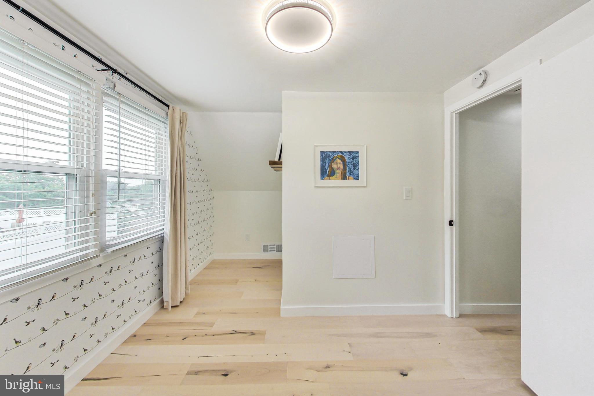 TULIP GROVE - Residential