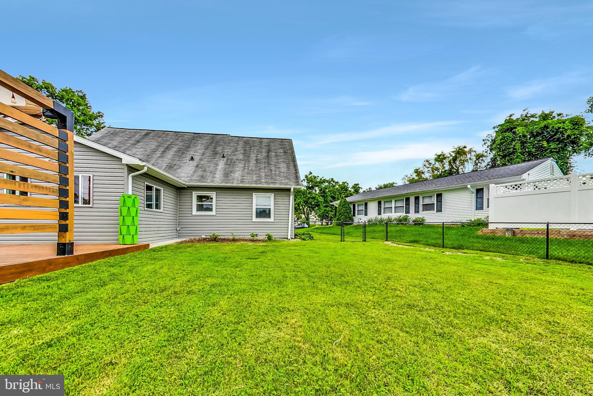 TULIP GROVE - Residential