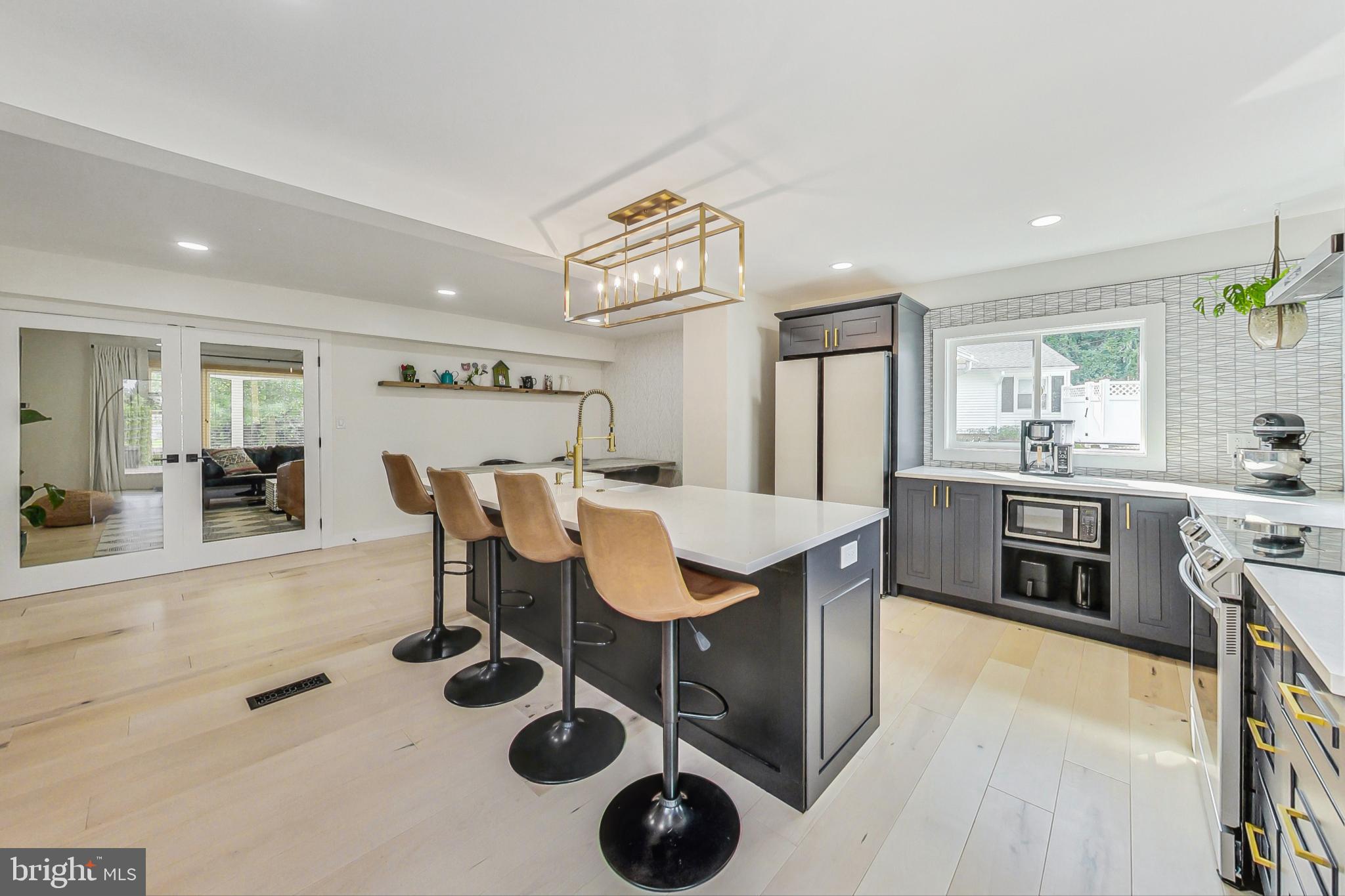 TULIP GROVE - Residential