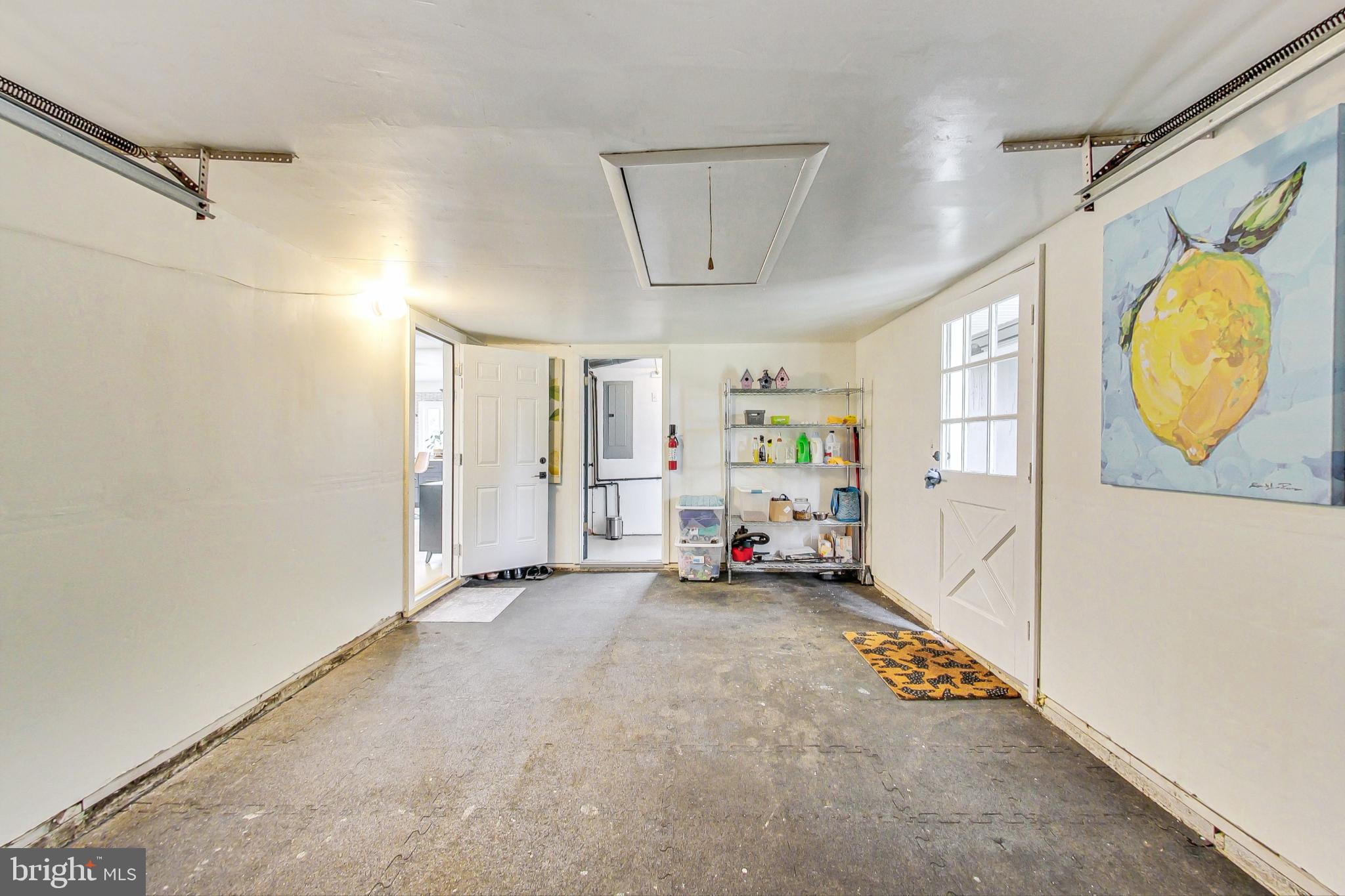 TULIP GROVE - Residential