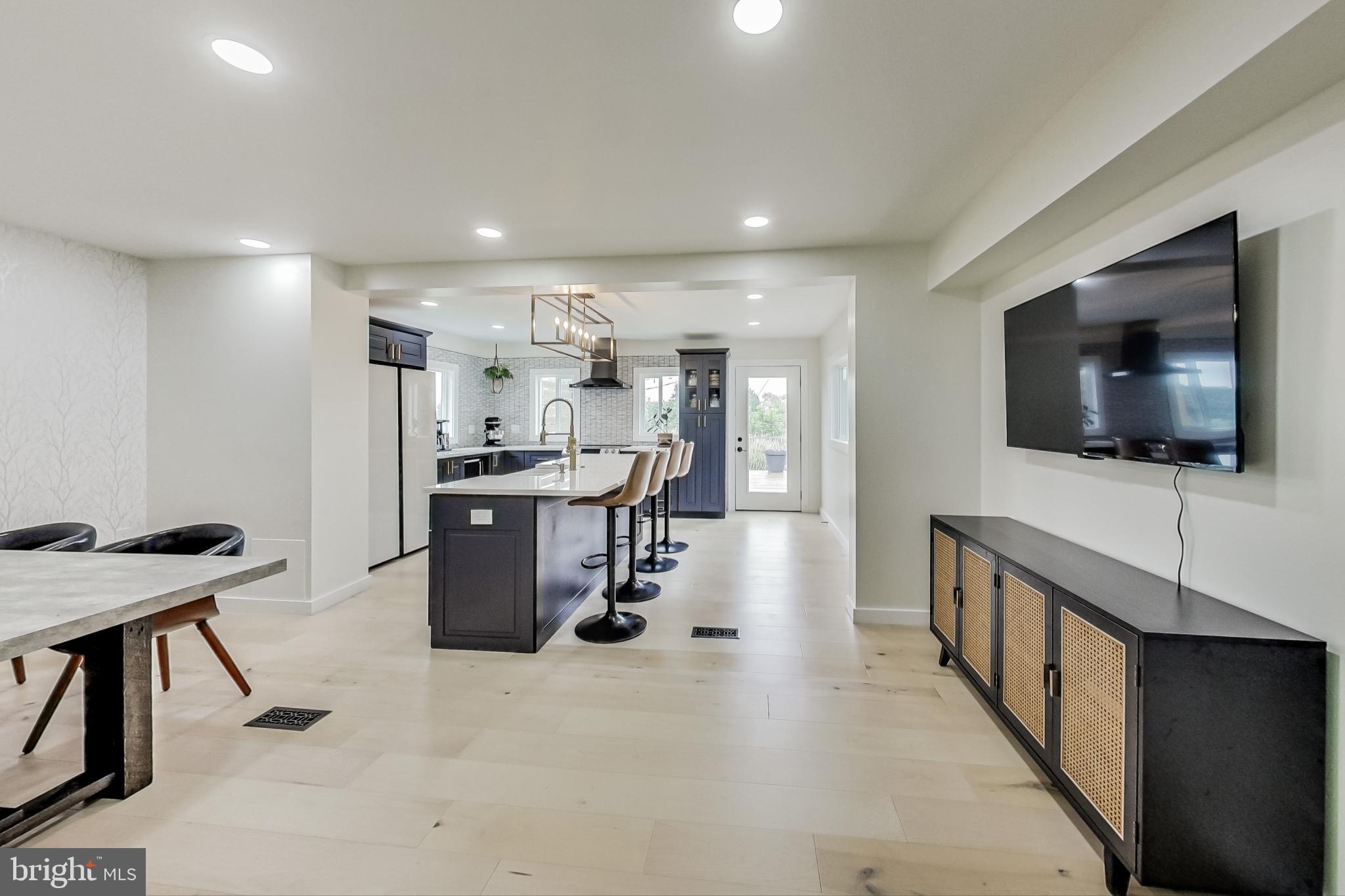 TULIP GROVE - Residential