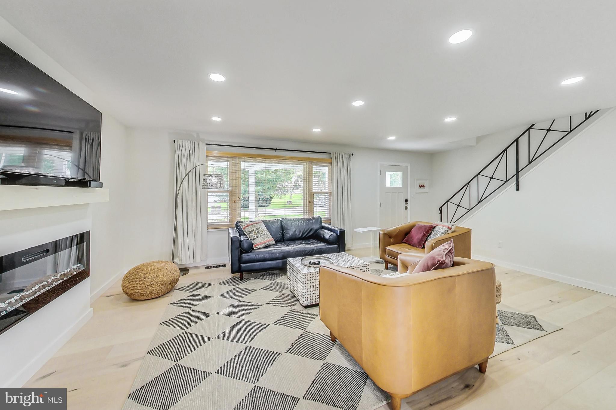 TULIP GROVE - Residential