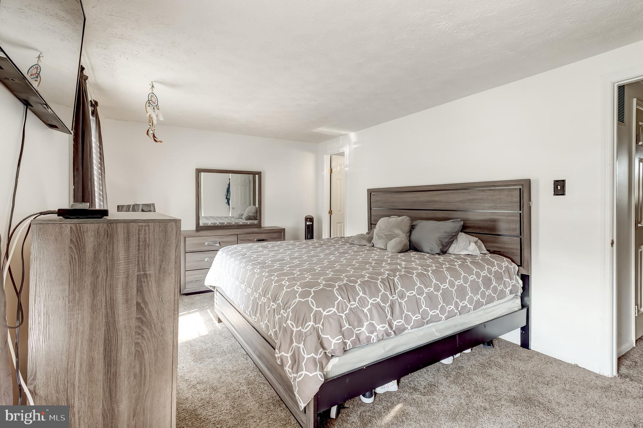 WOODBRIDGE CENTER - Residential