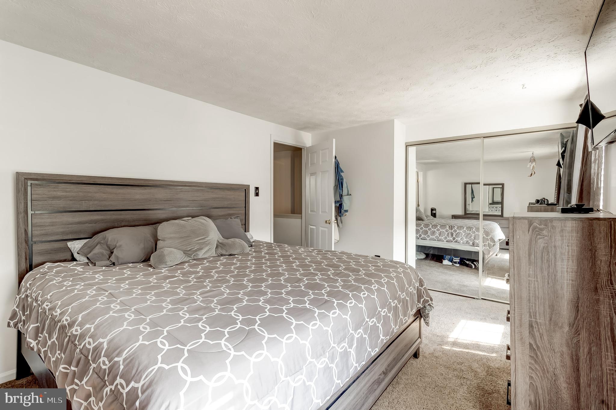 WOODBRIDGE CENTER - Residential