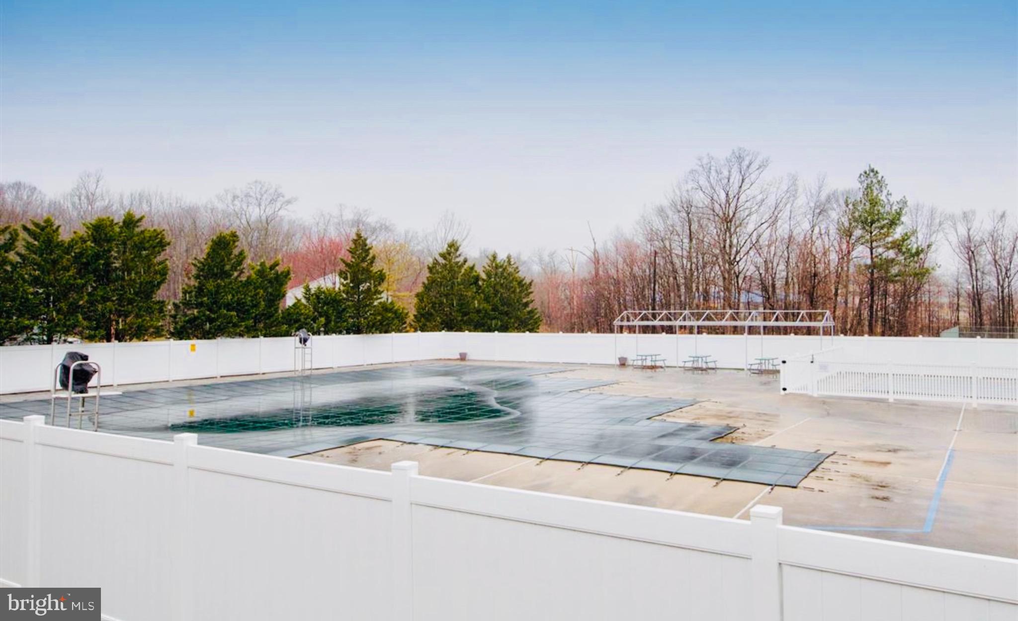 WOODBRIDGE CENTER - Residential