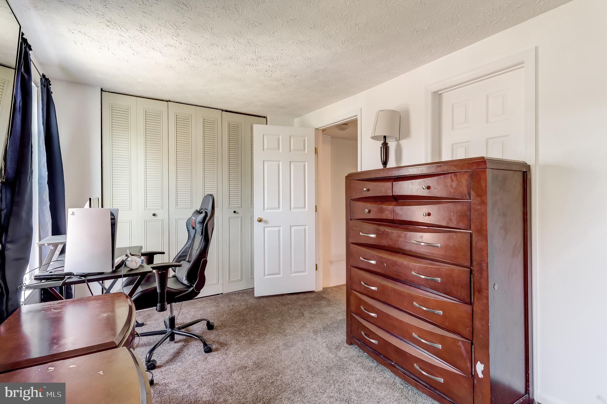 WOODBRIDGE CENTER - Residential