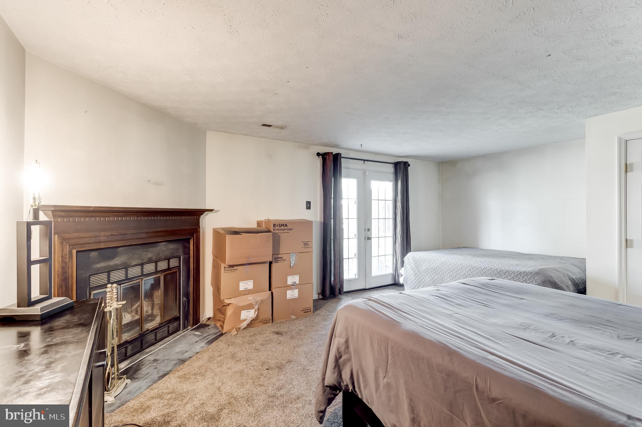 WOODBRIDGE CENTER - Residential