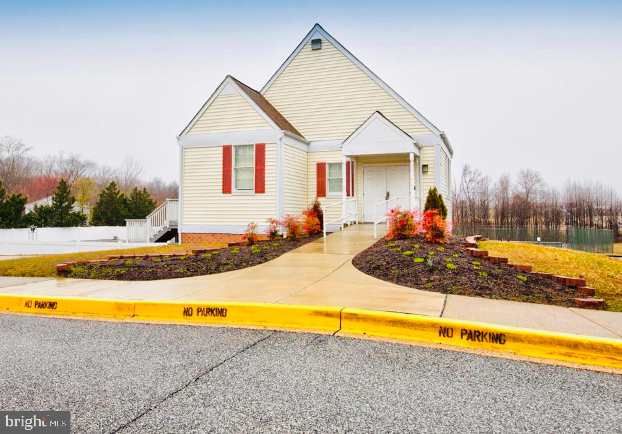 WOODBRIDGE CENTER - Residential