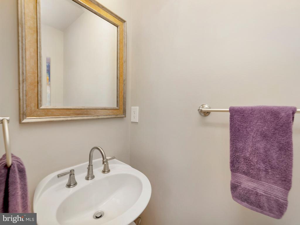 KINGSTOWNE - Residential