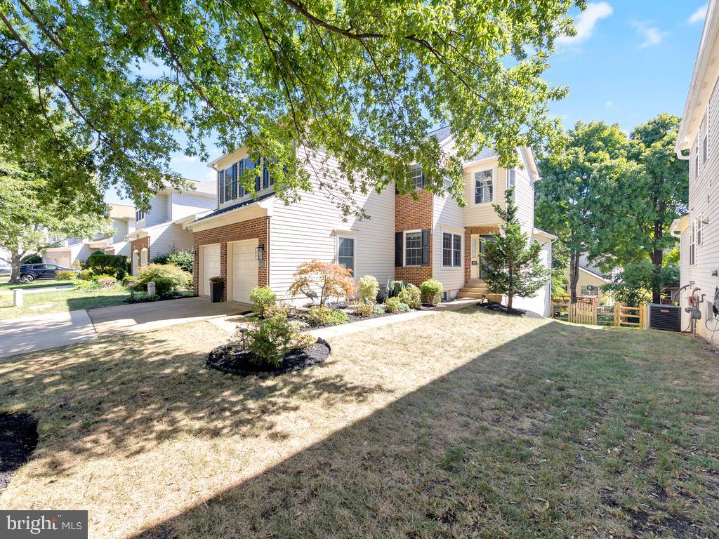 KINGSTOWNE - Residential