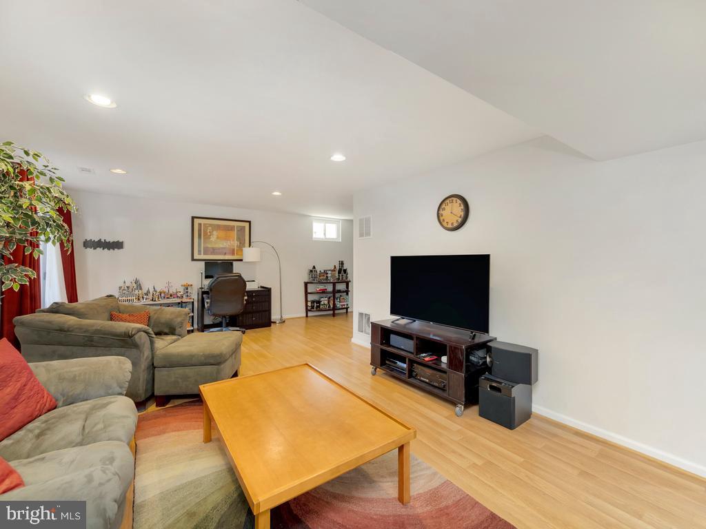 KINGSTOWNE - Residential