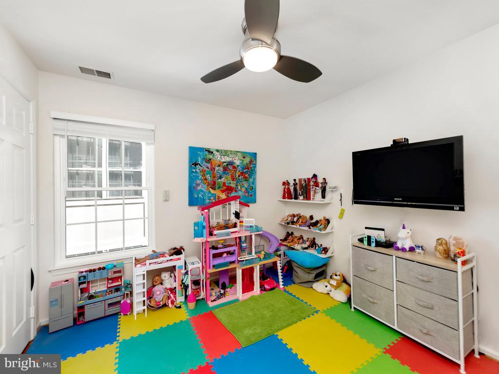 KINGSTOWNE - Residential