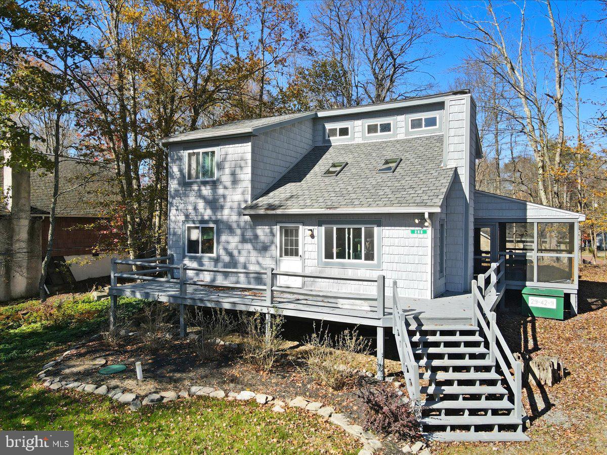 ARROWHEAD LAKE - Residential