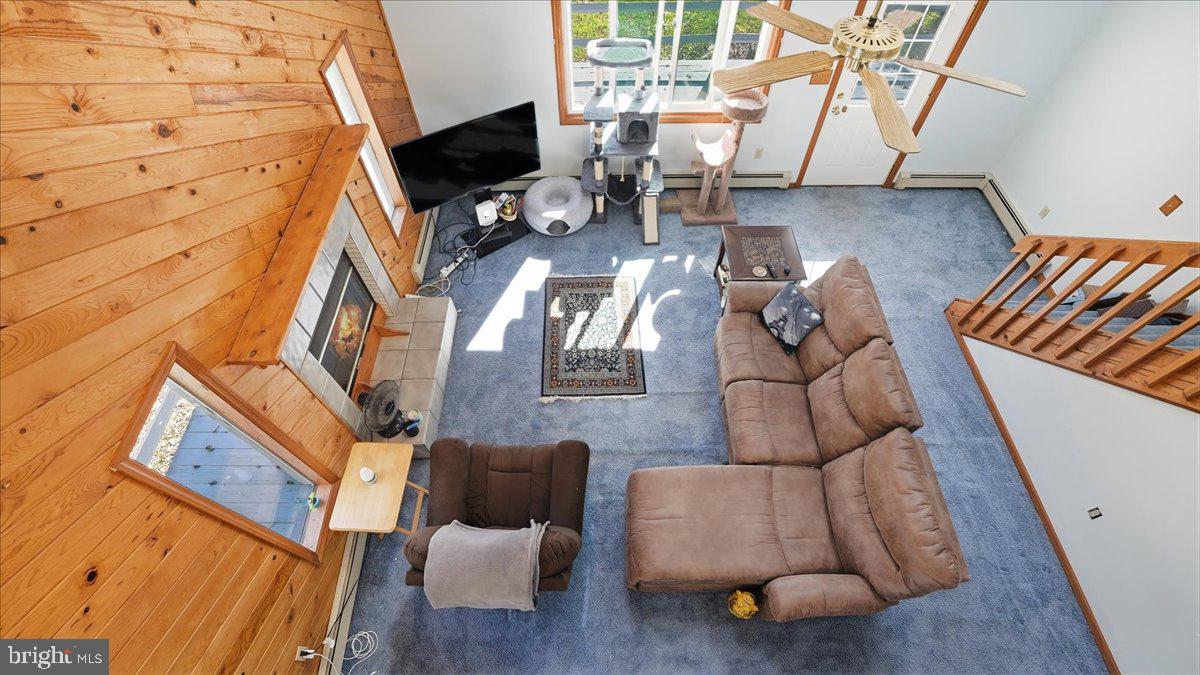 ARROWHEAD LAKE - Residential