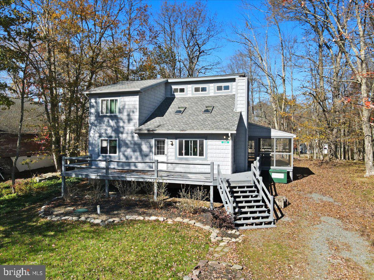 ARROWHEAD LAKE - Residential