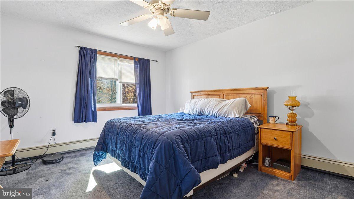 ARROWHEAD LAKE - Residential