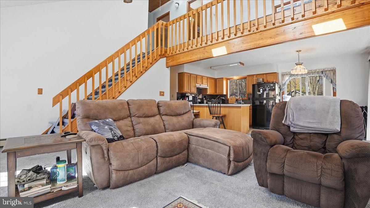 ARROWHEAD LAKE - Residential