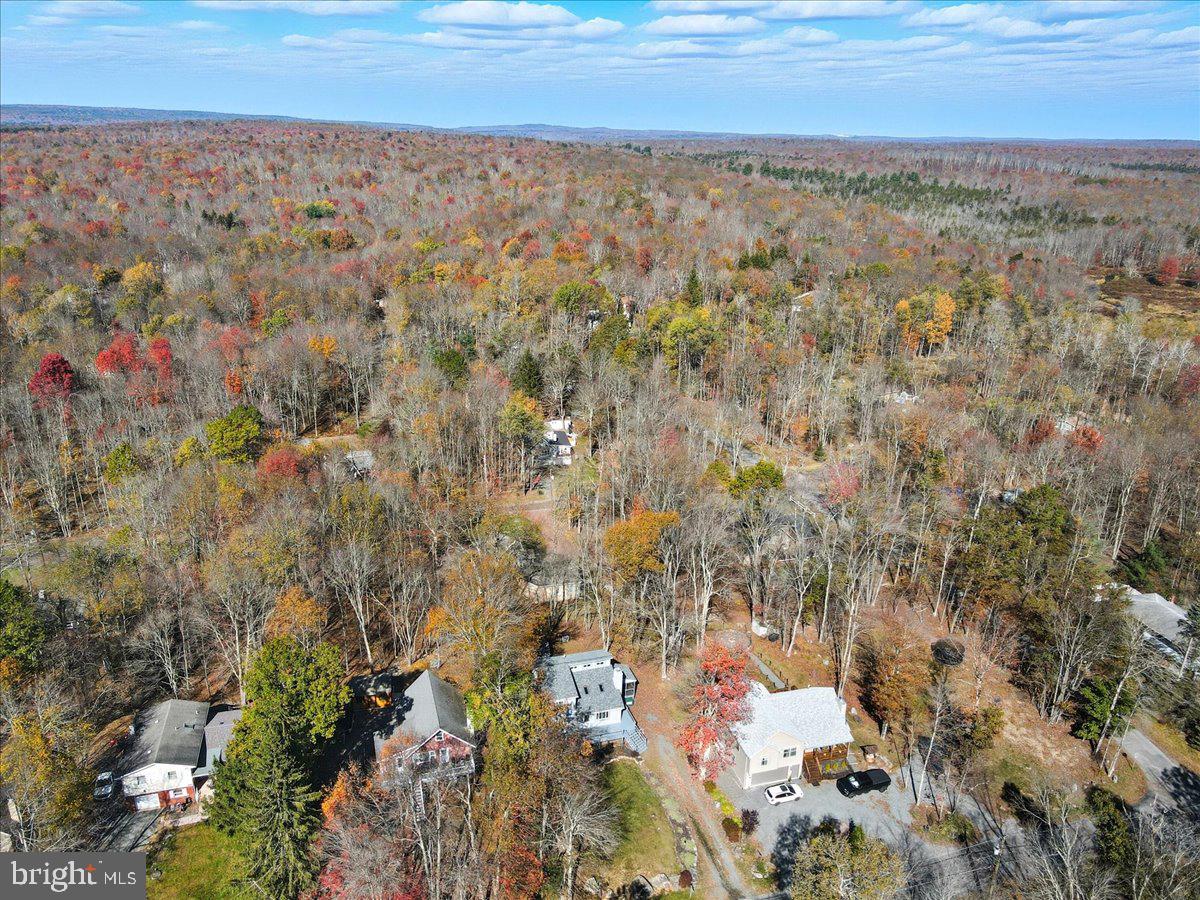 ARROWHEAD LAKE - Residential