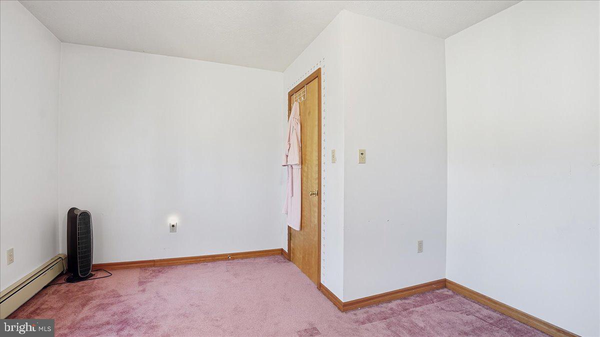 ARROWHEAD LAKE - Residential